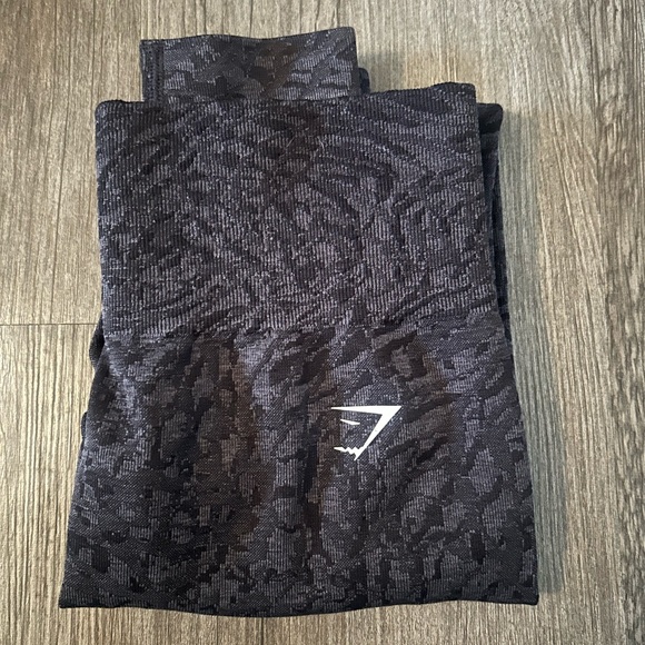 NWOT Gymshark Leggings - Picture 2 of 4